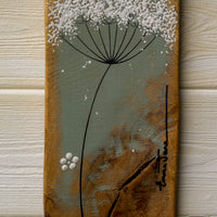 Small Cow Parsley fine flower head blue/sage green reclaimed wood