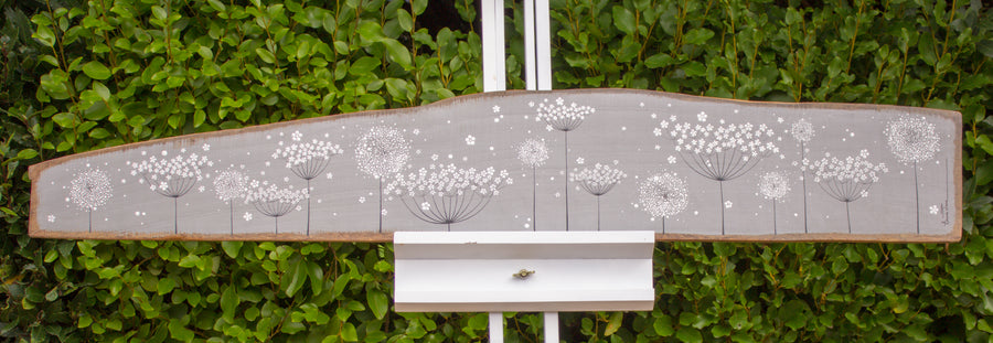 XXL Cow Parsley, Dandelion Mix Soft Grey Reclaimed Wood