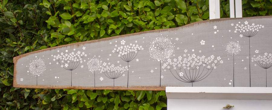 XXL Cow Parsley, Dandelion Mix Soft Grey Reclaimed Wood