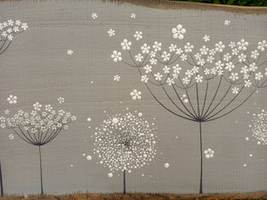 XXL Cow Parsley, Dandelion Mix Soft Grey Reclaimed Wood