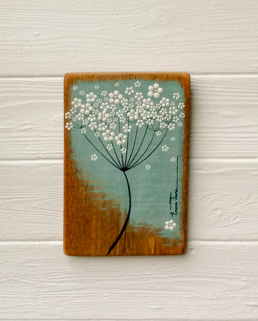 Small Cow Parsley Soft Grey Jade Reclaimed Wood