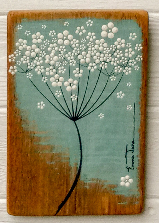 Small Cow Parsley Soft Grey Jade Reclaimed Wood