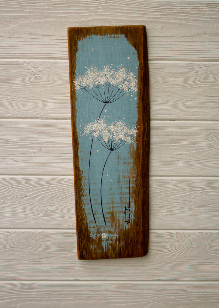 Medium Cow Parsley Fine Flower Head Soft Grey Blue Reclaimed Wood