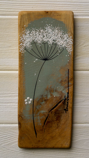 Small Cow Parsley fine flower head  blue/sage green reclaimed wood