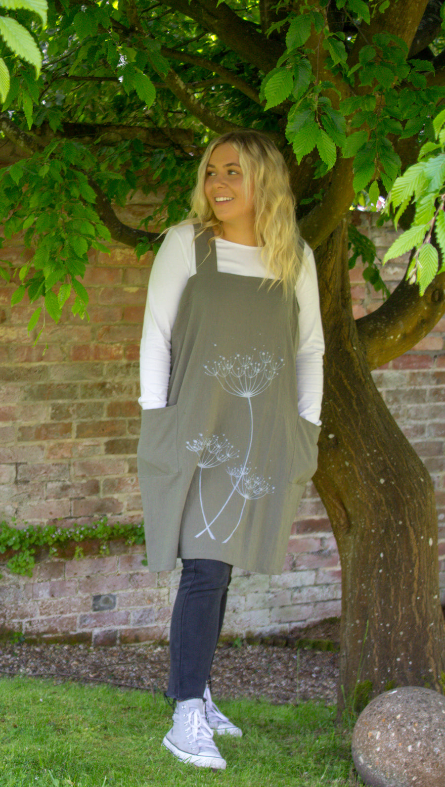 Aprons-Khaki with light colour screen printed cow parsley design.