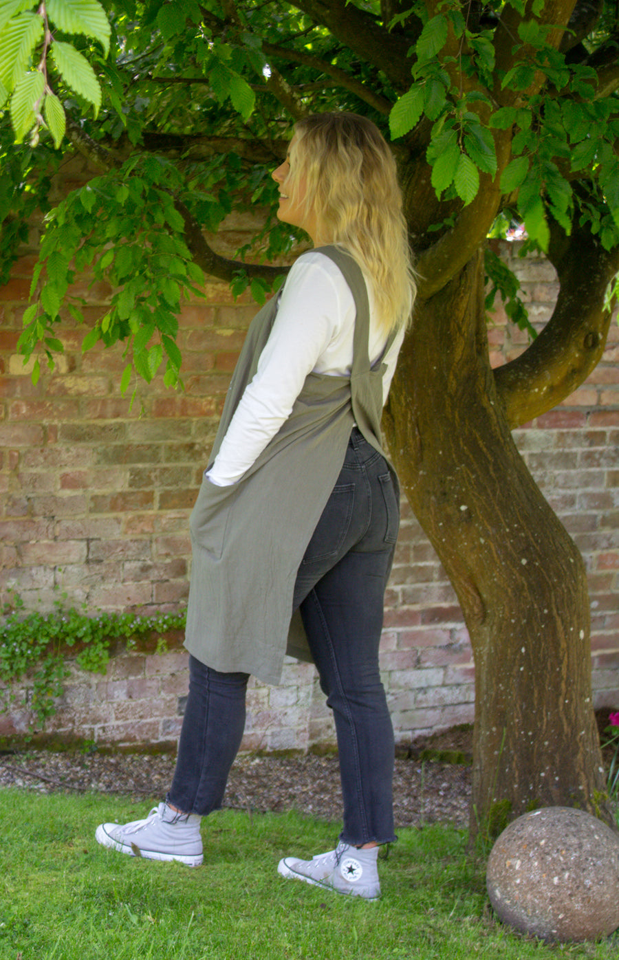 Aprons-Khaki with light colour screen printed cow parsley design.